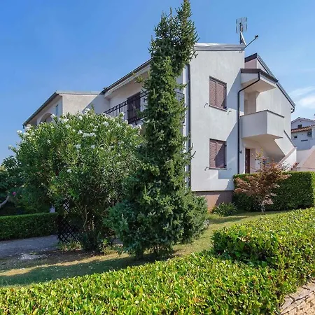 Apartment In Porec/istrien 39699 Porec
